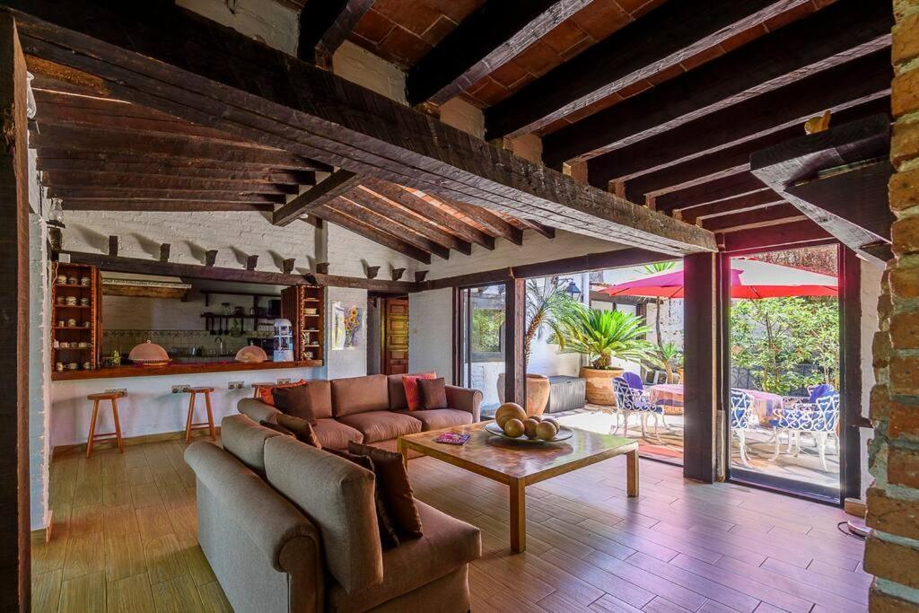 Agradable Cuarto De Hostal Sobre El Centro, Valle 巴耶德布拉沃 外观 照片